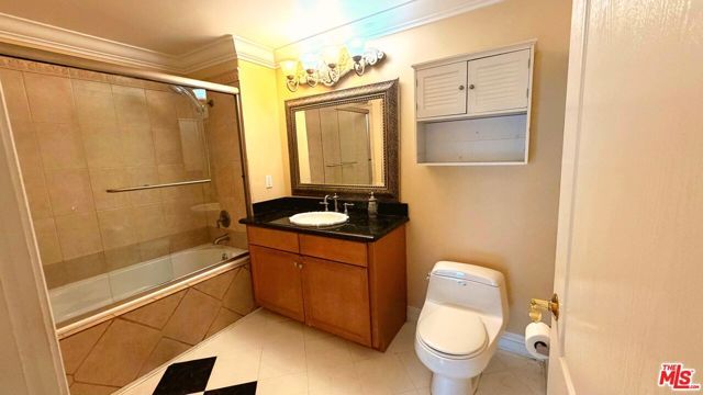 421 E Santa Anita Avenue 303, Burbank, CA 91501