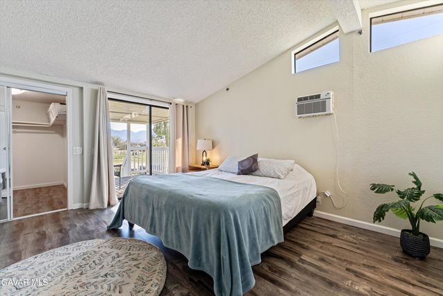 17216 E Ave T, Llano, CA 93544