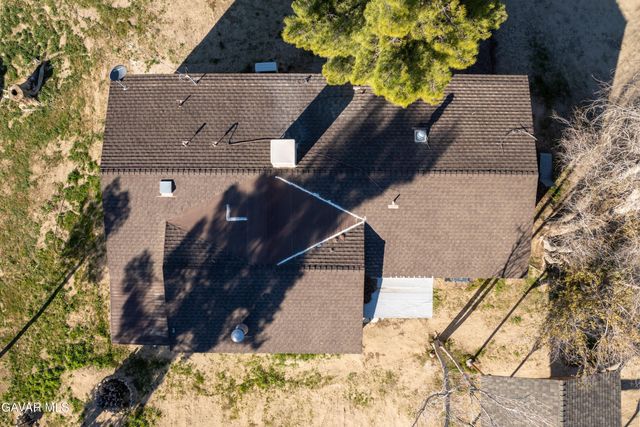 17216 E Ave T, Llano, CA 93544