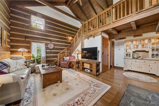 24 McCullough Hill Rd, Amwell, PA 15311
