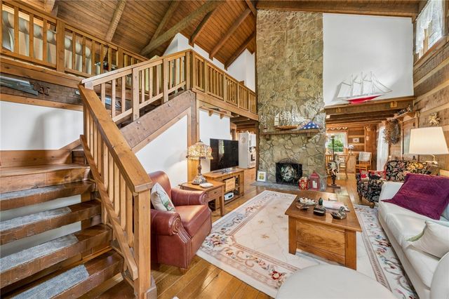 24 McCullough Hill Rd, Amwell, PA 15311