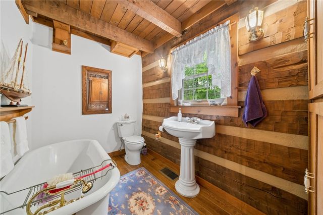 24 McCullough Hill Rd, Amwell, PA 15311