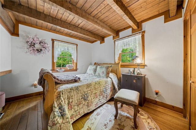 24 McCullough Hill Rd, Amwell, PA 15311
