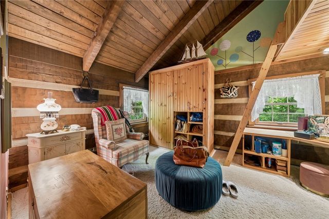 24 McCullough Hill Rd, Amwell, PA 15311