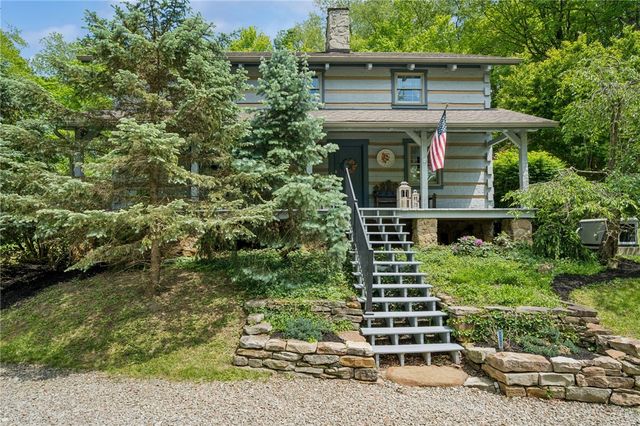 24 McCullough Hill Rd, Amwell, PA 15311