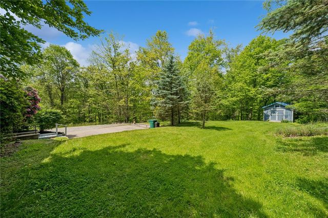 24 McCullough Hill Rd, Amwell, PA 15311