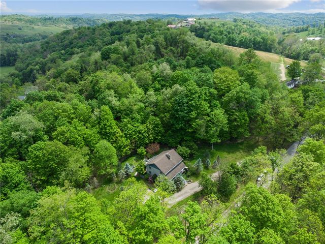 24 McCullough Hill Rd, Amwell, PA 15311