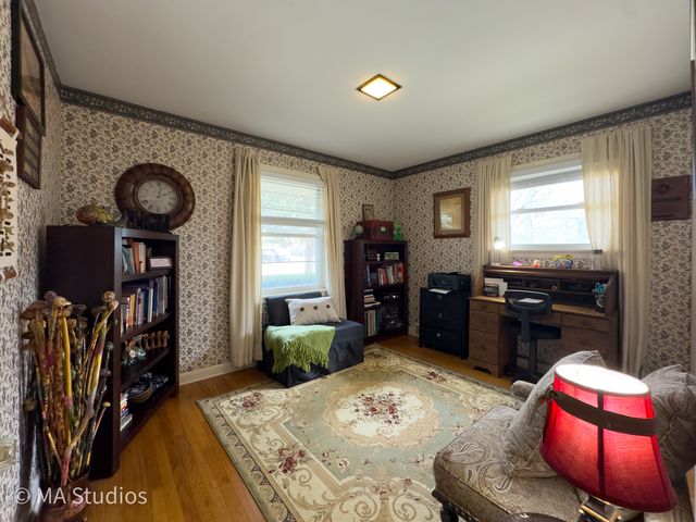 8922 PARKSIDE Avenue, Morton Grove, IL 60053