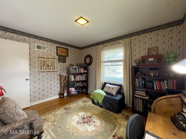 8922 PARKSIDE Avenue, Morton Grove, IL 60053