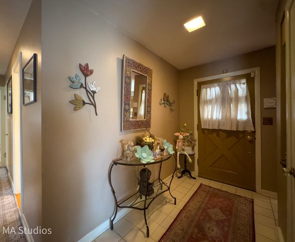 8922 PARKSIDE Avenue, Morton Grove, IL 60053