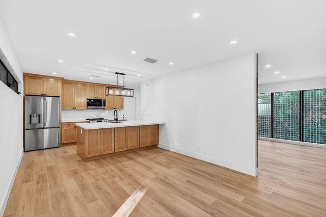 3830 Eastview Avenue, West Palm Beach, FL 33407