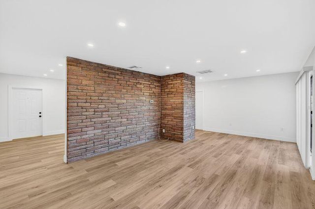 3830 Eastview Avenue, West Palm Beach, FL 33407