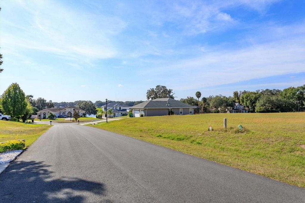 1114 MYRTLE BREEZES COURT, Fruitland Park, FL 34731