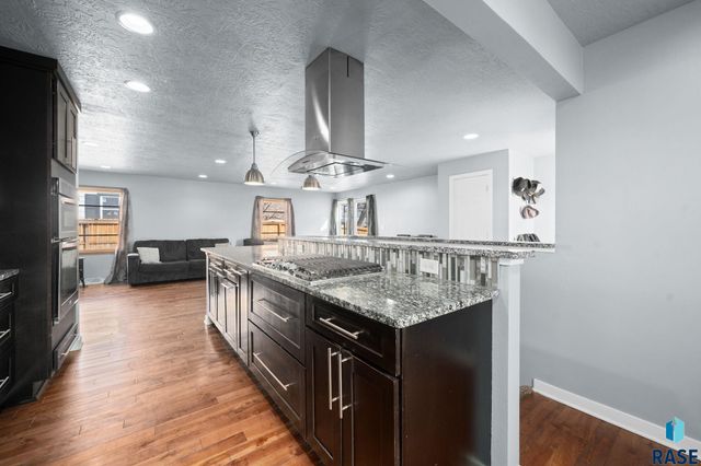 2900 E 21st St Street, Sioux Falls, SD 57103