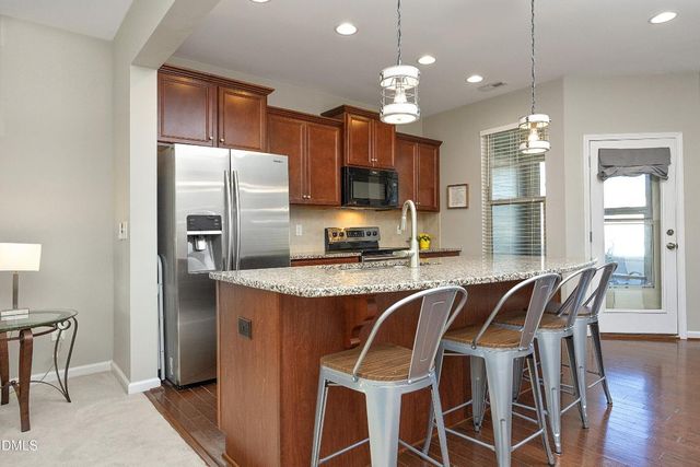 953 Ambergate Station, Apex, NC 27502