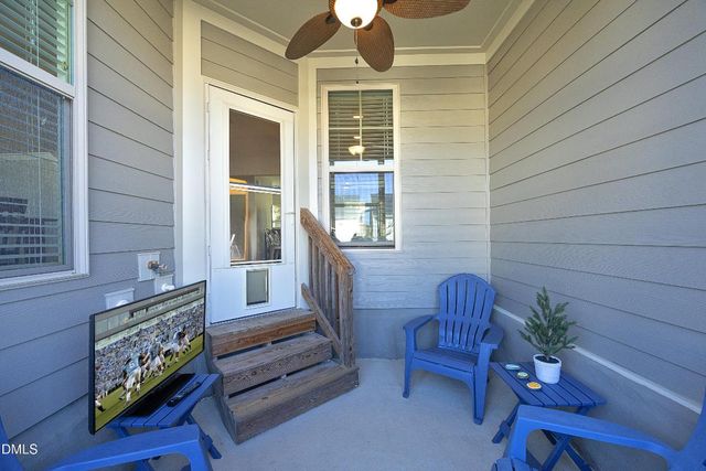 953 Ambergate Station, Apex, NC 27502