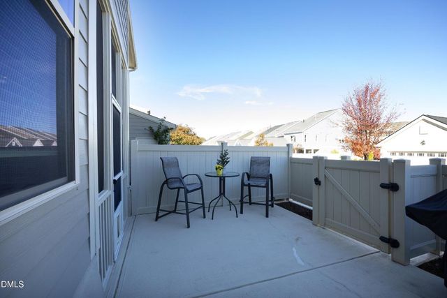 953 Ambergate Station, Apex, NC 27502