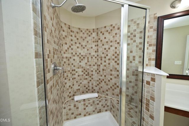 953 Ambergate Station, Apex, NC 27502