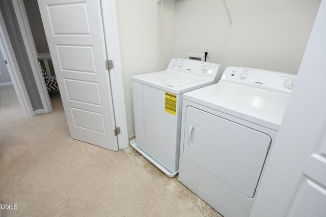 953 Ambergate Station, Apex, NC 27502