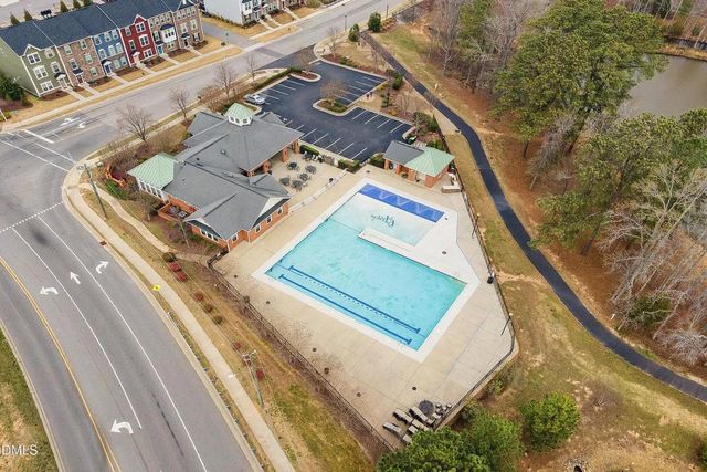 953 Ambergate Station, Apex, NC 27502