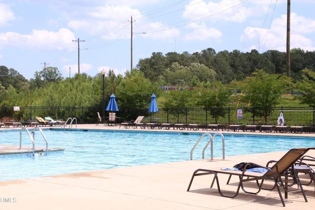 953 Ambergate Station, Apex, NC 27502