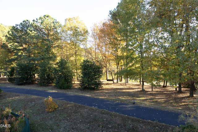 953 Ambergate Station, Apex, NC 27502