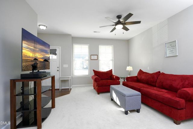 953 Ambergate Station, Apex, NC 27502