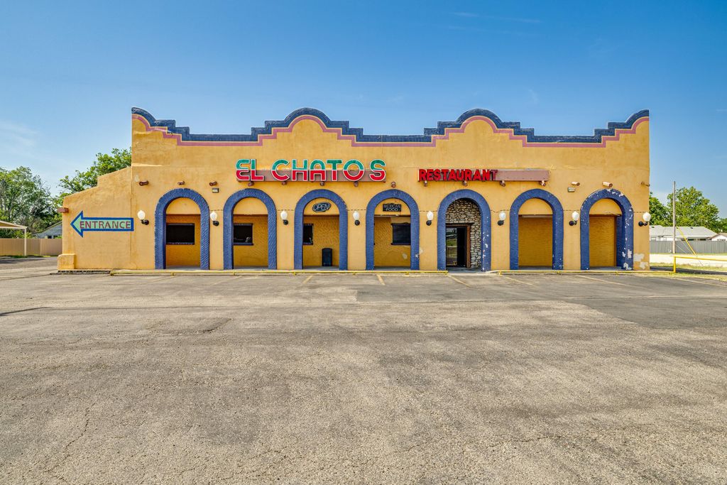 Image 1 of property listing at 1201 15th Street, Ozona, TX 76943