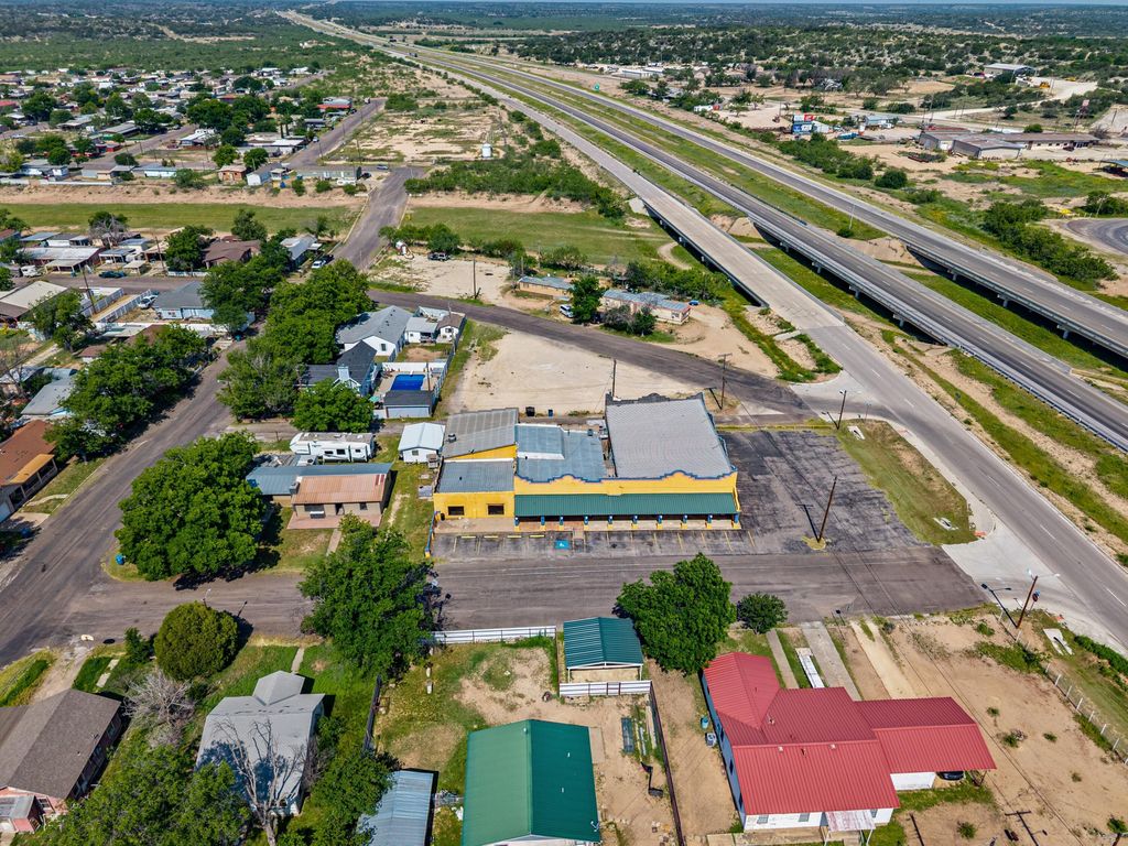 Image 16 of property listing at 1201 15th Street, Ozona, TX 76943