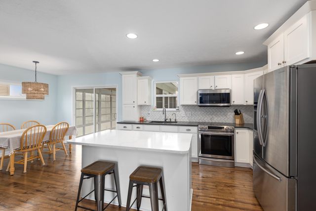 8940 Alanada Drive SE, Caledonia, MI 49316