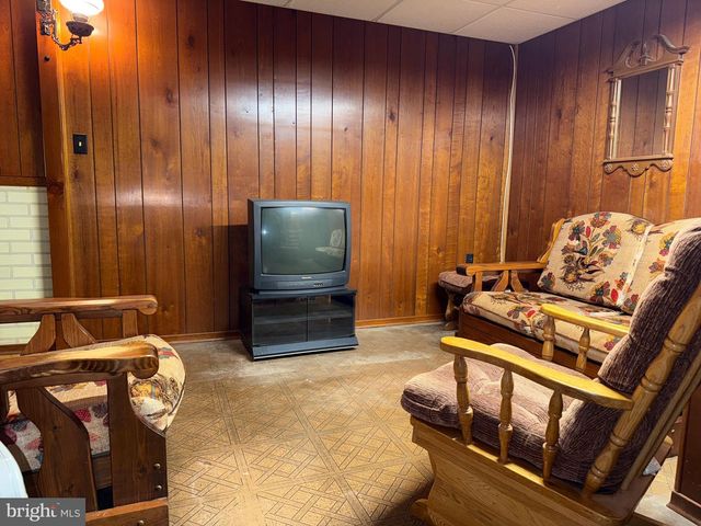 8144 GRAY HAVEN RD, Baltimore, MD 21222