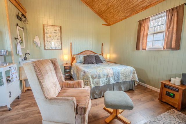 109 Rascaltown Rd, Loretto, TN 38469