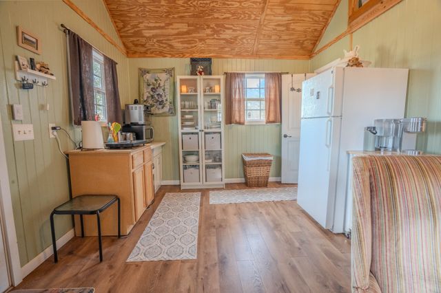 109 Rascaltown Rd, Loretto, TN 38469