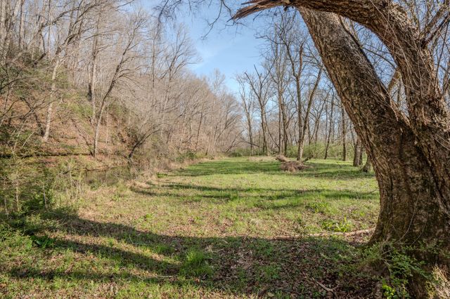 109 Rascaltown Rd, Loretto, TN 38469