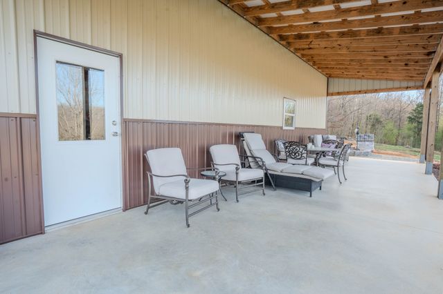 109 Rascaltown Rd, Loretto, TN 38469