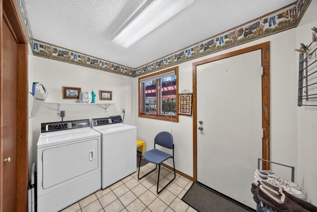 1116 Knoll Court NW, Rochester, MN 55901