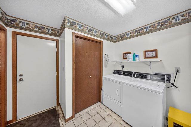 1116 Knoll Court NW, Rochester, MN 55901