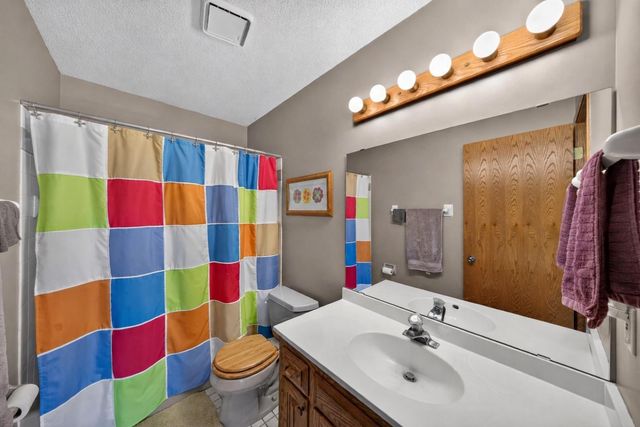 1116 Knoll Court NW, Rochester, MN 55901