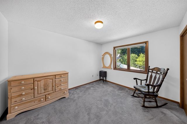 1116 Knoll Court NW, Rochester, MN 55901
