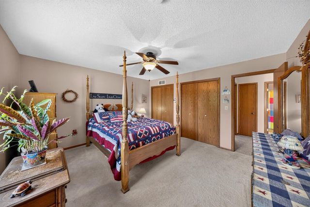 1116 Knoll Court NW, Rochester, MN 55901