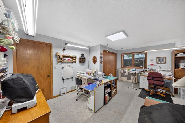 1116 Knoll Court NW, Rochester, MN 55901