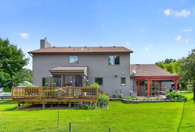 1116 Knoll Court NW, Rochester, MN 55901