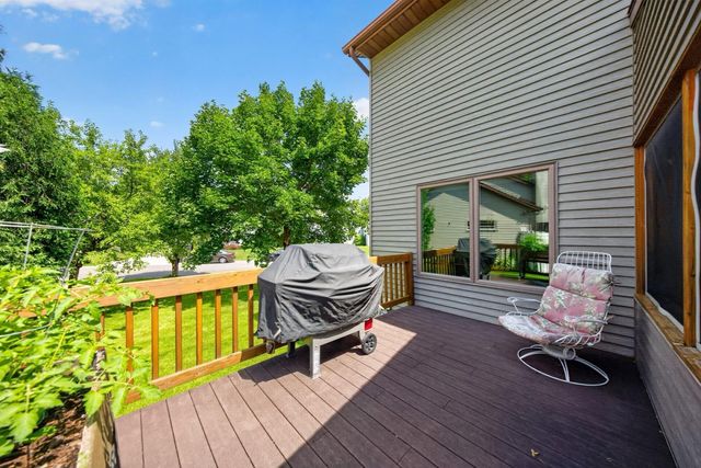 1116 Knoll Court NW, Rochester, MN 55901