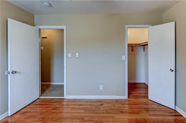 218 SW Opal Drive, Lee's Summit, MO 64081
