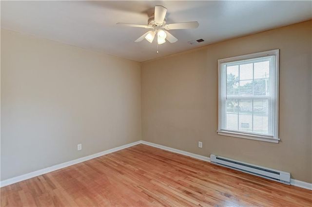 218 SW Opal Drive, Lee's Summit, MO 64081