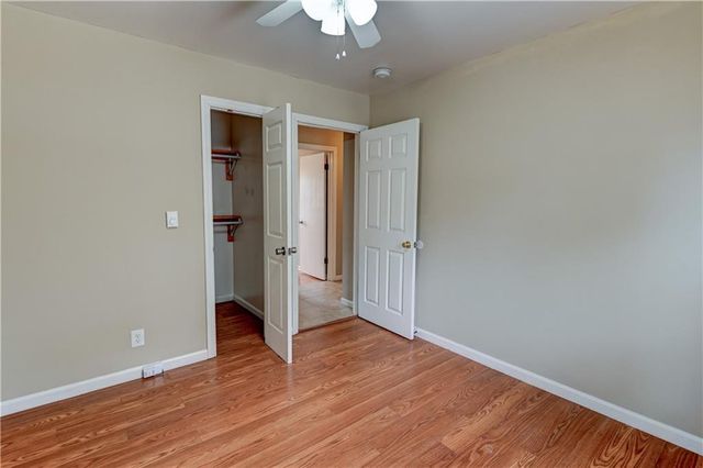 218 SW Opal Drive, Lee's Summit, MO 64081