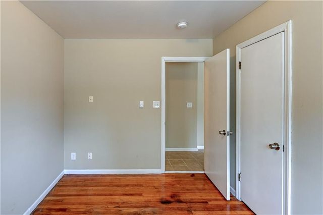 218 SW Opal Drive, Lee's Summit, MO 64081