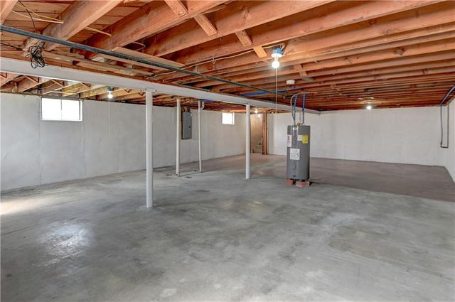218 SW Opal Drive, Lee's Summit, MO 64081