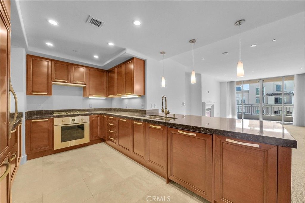 Image 11 of property listing at 3044 Scholarship, Irvine, CA 92612