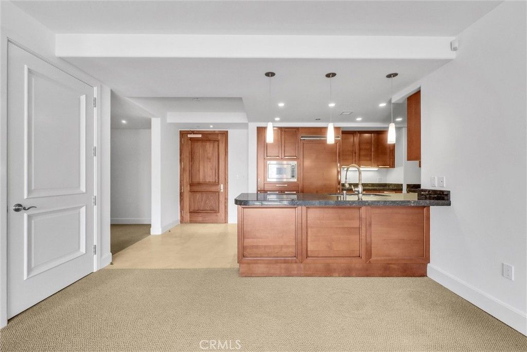 Image 15 of property listing at 3044 Scholarship, Irvine, CA 92612